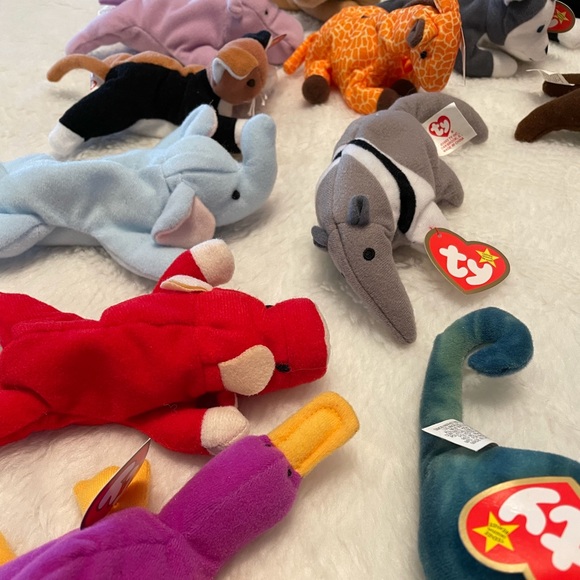 27 Teenie Beanie Babies - Picture 2 of 13